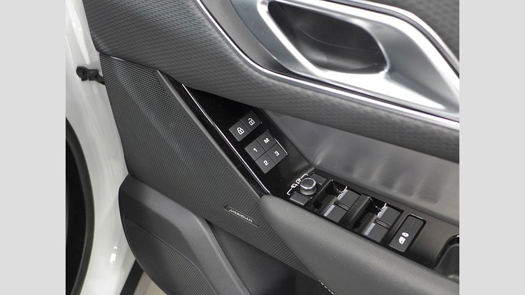 2021 認定中古車 Land Rover Range Rover Velar フジホワイト D200 AWD（オートマチック） MHEV R-DYNAMIC S