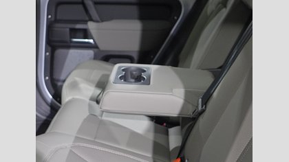 Defender 110 26