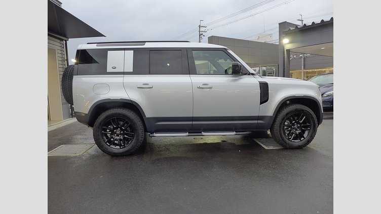 2023 認定中古車 Land Rover Defender 110 ハクバシルバー P300 AWD（AT） S