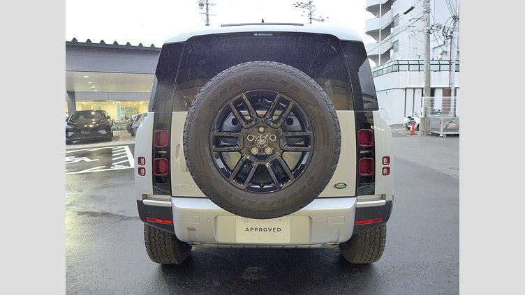 2023 認定中古車 Land Rover Defender 110 ハクバシルバー P300 AWD（AT） S
