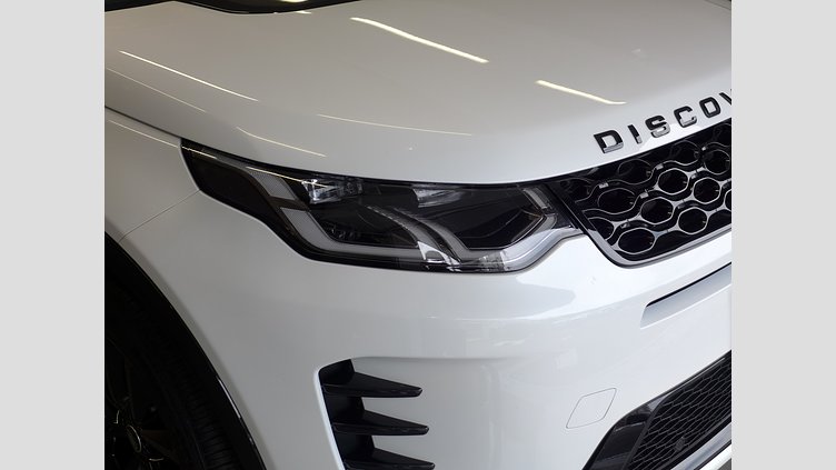 2024 認定中古車 Land Rover Discovery Sport オストゥーニパールホワイト D200マイルドハイブリッド（ディーゼル） 標準ホイール DYNAMIC SE