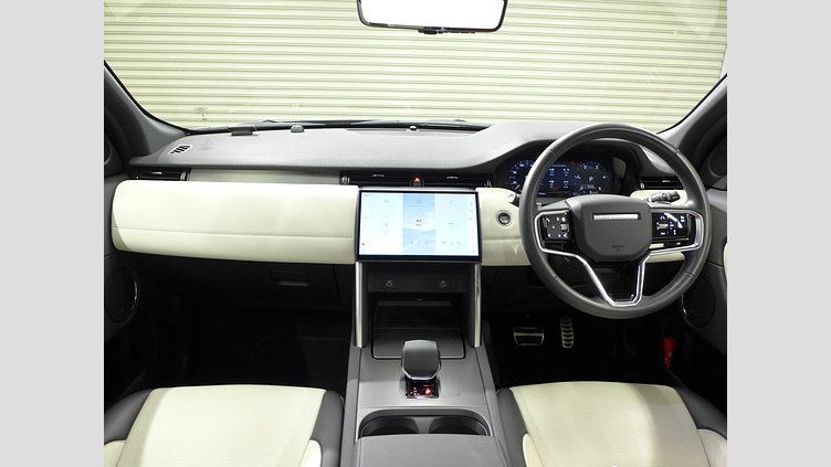 2024 認定中古車 Land Rover Discovery Sport オストゥーニパールホワイト D200マイルドハイブリッド（ディーゼル） 標準ホイール DYNAMIC SE