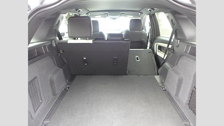 2024 認定中古車 Land Rover Discovery Sport オストゥーニパールホワイト D200マイルドハイブリッド（ディーゼル） 標準ホイール DYNAMIC SE