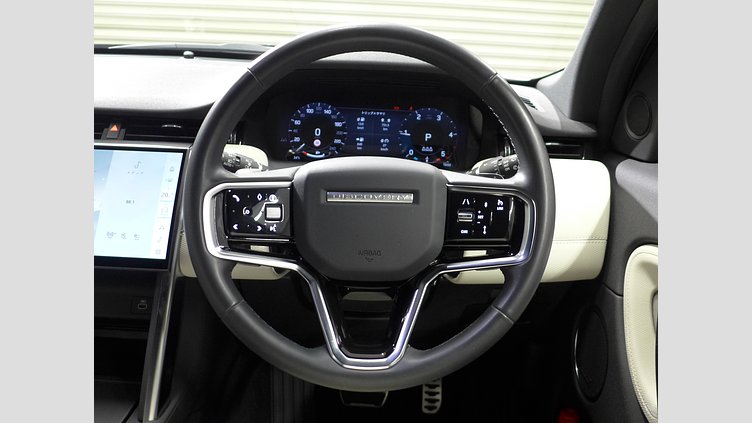 2024 認定中古車 Land Rover Discovery Sport オストゥーニパールホワイト D200マイルドハイブリッド（ディーゼル） 標準ホイール DYNAMIC SE