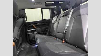 Defender 110 31