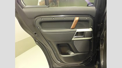Defender 110 29