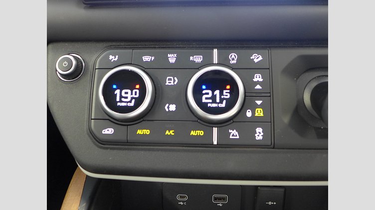 2023 認定中古車 Land Rover Defender 110 カルパチアングレイ D300 AWD（AT） X-DYNAMIC HSE