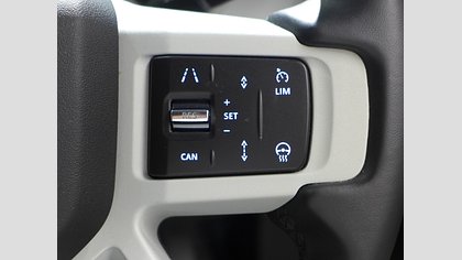 Defender 110 51