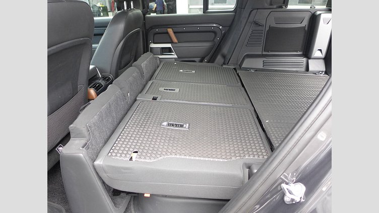 2023 認定中古車 Land Rover Defender 110 カルパチアングレイ D300 AWD（AT） X-DYNAMIC HSE
