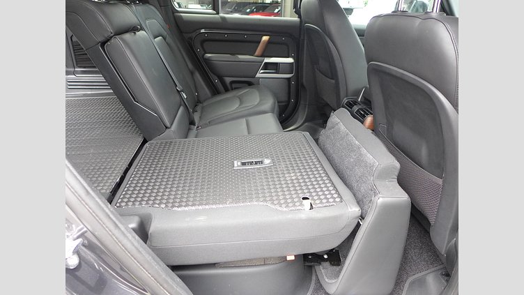 2023 認定中古車 Land Rover Defender 110 カルパチアングレイ D300 AWD（AT） X-DYNAMIC HSE