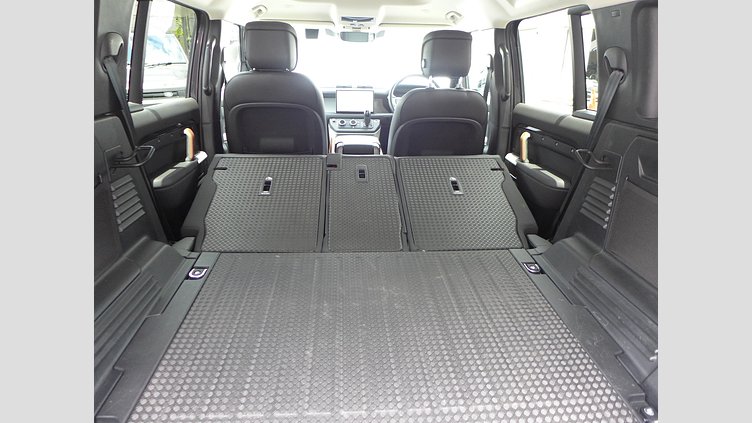 2023 認定中古車 Land Rover Defender 110 カルパチアングレイ D300 AWD（AT） X-DYNAMIC HSE