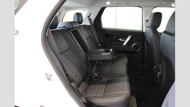 2025 認定中古車 Land Rover Discovery Sport オストゥーニパールホワイト D200マイルドハイブリッド（ディーゼル） S