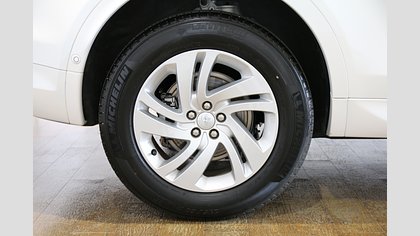 Discovery Sport 9