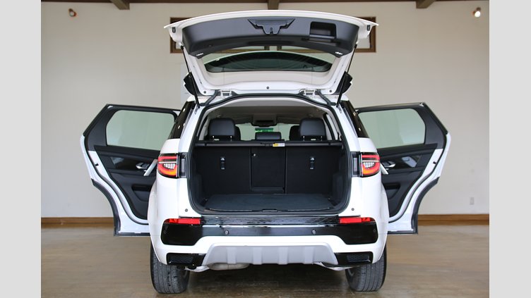2025 認定中古車 Land Rover Discovery Sport オストゥーニパールホワイト D200マイルドハイブリッド（ディーゼル） S