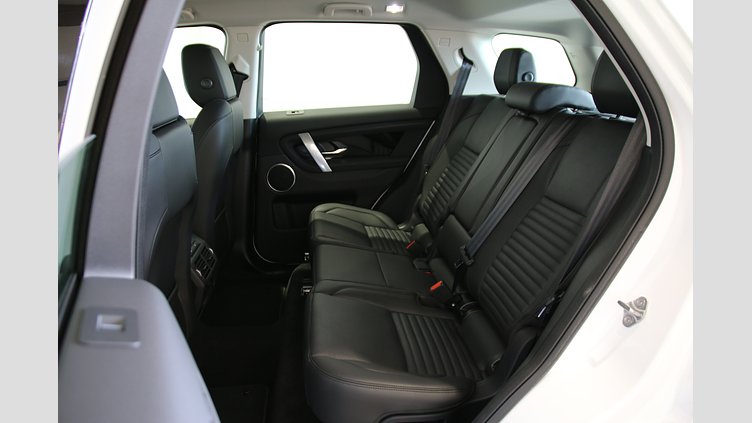 2025 認定中古車 Land Rover Discovery Sport オストゥーニパールホワイト D200マイルドハイブリッド（ディーゼル） S