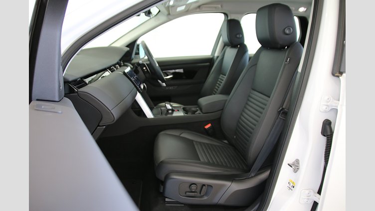 2025 認定中古車 Land Rover Discovery Sport オストゥーニパールホワイト D200マイルドハイブリッド（ディーゼル） S