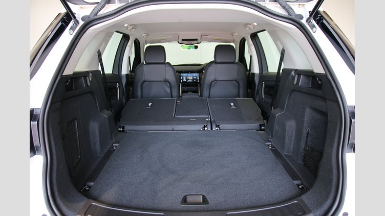 2025 認定中古車 Land Rover Discovery Sport オストゥーニパールホワイト D200マイルドハイブリッド（ディーゼル） S
