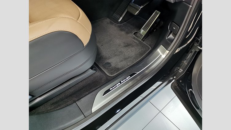 2025 認定中古車 Land Rover Range Rover Sport サントリーニブラック D300マイルドハイブリッド スタンダードホイールベース Dynamic HSE