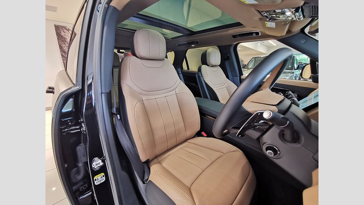 2025 認定中古車 Land Rover Range Rover Sport サントリーニブラック D300マイルドハイブリッド スタンダードホイールベース Dynamic HSE