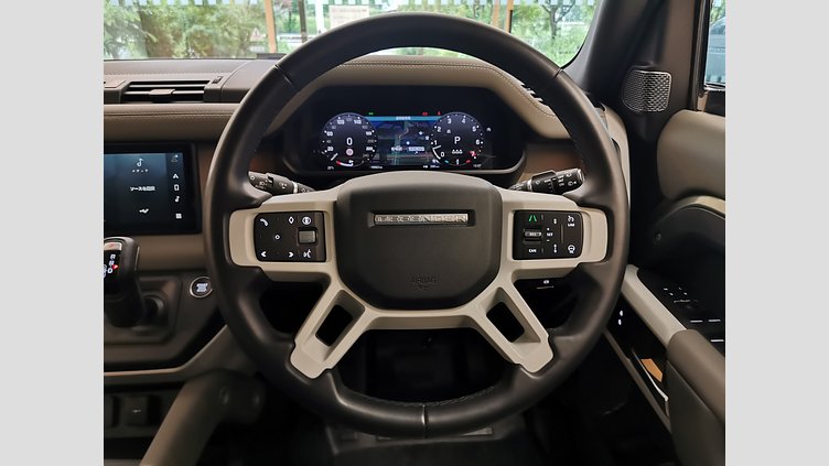 2023 認定中古車 Land Rover Defender 110 パンゲアグリーン P300 AWD（AT） SE