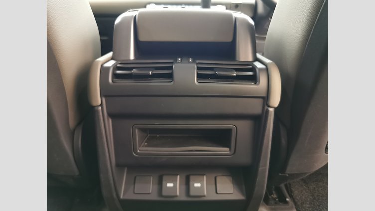 2023 認定中古車 Land Rover Defender 110 パンゲアグリーン P300 AWD（AT） SE