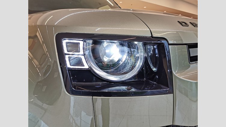 2023 認定中古車 Land Rover Defender 110 パンゲアグリーン P300 AWD（AT） SE