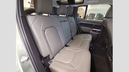 Defender 110 4