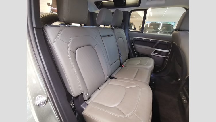 2023 認定中古車 Land Rover Defender 110 パンゲアグリーン P300 AWD（AT） SE