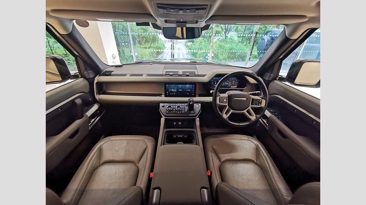 2023 認定中古車 Land Rover Defender 110 パンゲアグリーン P300 AWD（AT） SE