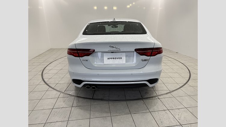 2019 認定中古車 Jaguar XE ユーロンホワイト D180 RWD AUTOMATIC R-DYNAMIC S D180