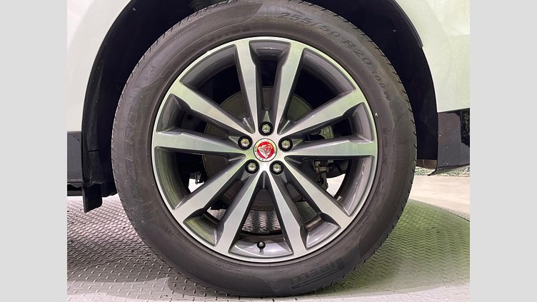 2021 認定中古車 Jaguar F-Pace ユーロンホワイト P250 AWD（オートマチック） S