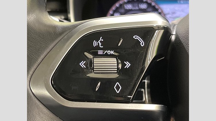2021 認定中古車 Jaguar F-Pace ユーロンホワイト P250 AWD（オートマチック） S
