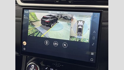 F-Pace 22