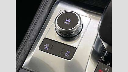 F-Pace 44