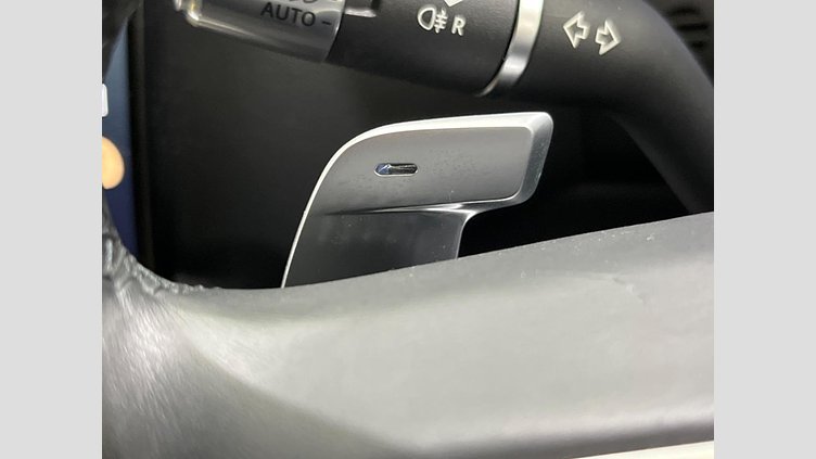 2021 認定中古車 Jaguar F-Pace ユーロンホワイト P250 AWD（オートマチック） S