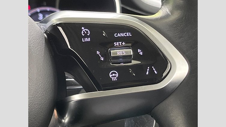 2021 認定中古車 Jaguar F-Pace ユーロンホワイト P250 AWD（オートマチック） S