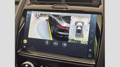 E-Pace 26