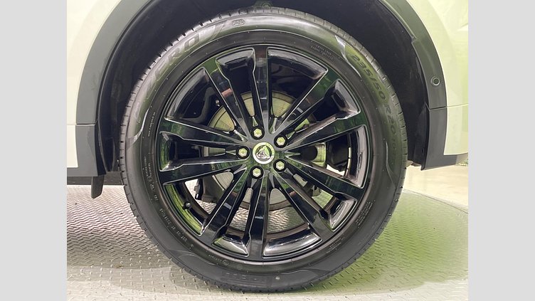 2024 認定中古車 Jaguar E-Pace オストゥーニパールホワイト D200マイルドハイブリッド（ディーゼル） R-DYNAMIC HSE