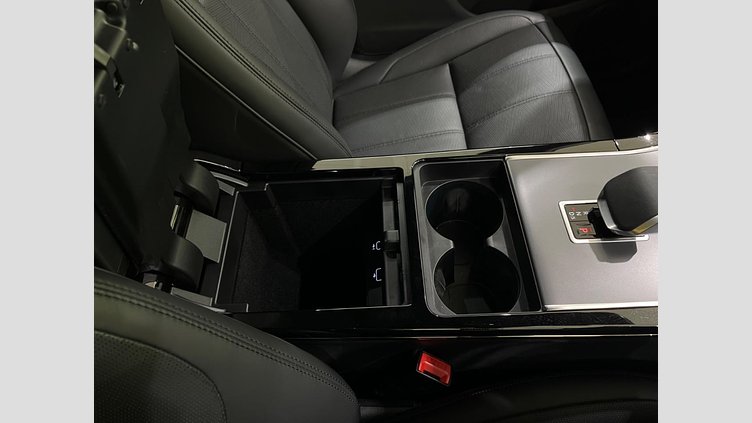 2024 認定中古車 Land Rover Range Rover Evoque フジホワイト プラグインハイブリッド（ガソリン） Standard Wheelbase DYNAMIC HSE
