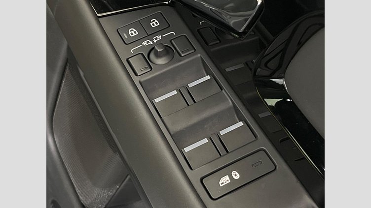 2024 認定中古車 Land Rover Range Rover Evoque フジホワイト プラグインハイブリッド（ガソリン） Standard Wheelbase DYNAMIC HSE