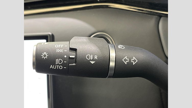 2024 認定中古車 Land Rover Range Rover Evoque フジホワイト プラグインハイブリッド（ガソリン） Standard Wheelbase DYNAMIC HSE