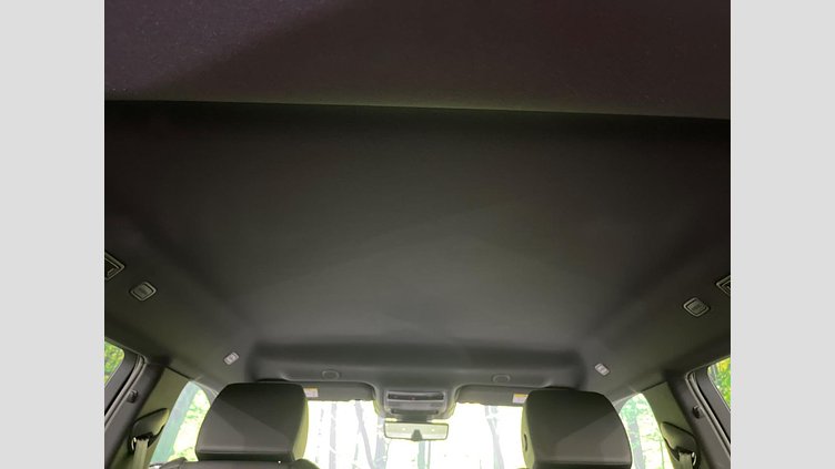 2024 認定中古車 Land Rover Range Rover Evoque フジホワイト D200マイルドハイブリッド（ディーゼル） スタンダードホイールベース DYNAMIC SE