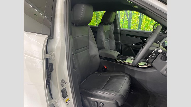 2024 認定中古車 Land Rover Range Rover Evoque フジホワイト D200マイルドハイブリッド（ディーゼル） スタンダードホイールベース DYNAMIC SE