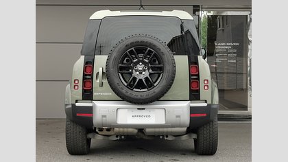 Defender 110 6