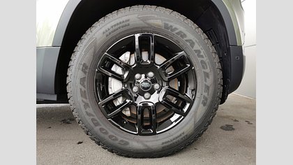 Defender 110 8