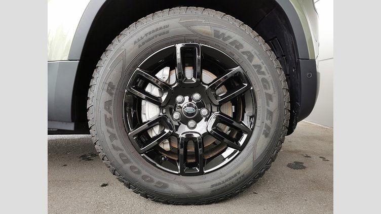 2023 認定中古車 Land Rover Defender 110 パンゲアグリーン D300 AWD（AT） S
