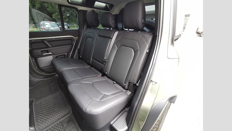 2023 認定中古車 Land Rover Defender 110 パンゲアグリーン D300 AWD（AT） S