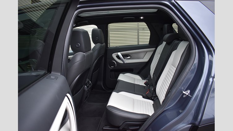 2024 認定中古車 Land Rover Discovery Sport Varesine Blue 1.5 litre i3 PHEV​ Dynamic HSE