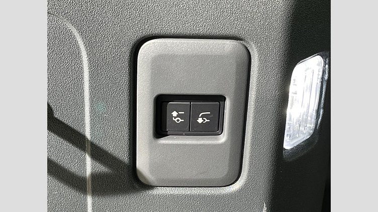 2024 認定中古車 Land Rover Defender 90 パンゲアグリーン D350 ディーゼルマイルドハイブリッド X-Dynamic HSE