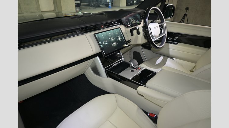 2024 認定中古車 Land Rover Range Rover アイガーグレイ P550 AWD PHEV（AT） スタンダードホイールベース Autobiography
